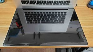 macbook-delamination-fix-web MacBook Pro Delamination Fix